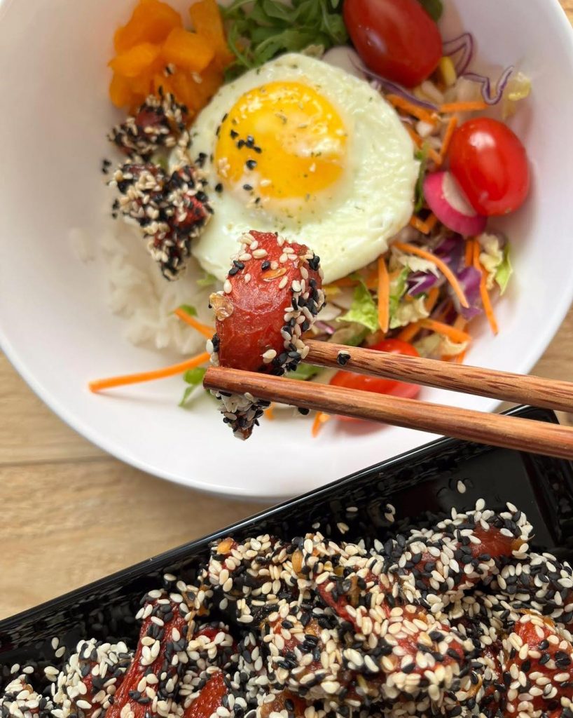 Tour de magie : la pastèque  devient du thon !
Servi en pokebowl, une recette fr…